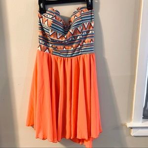 Style Rack Strapless Dress size Small